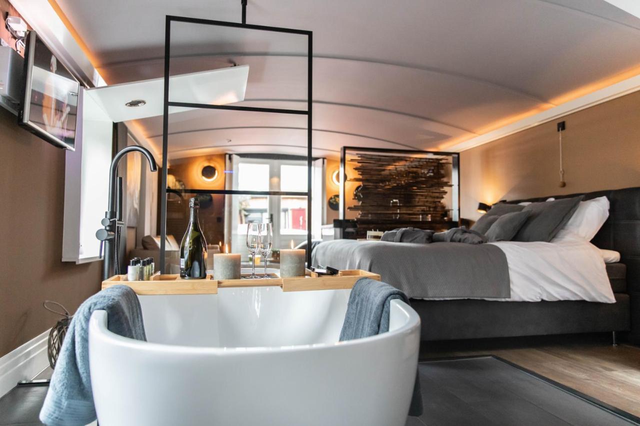 Hotel Wellnessboat De Michiel De Ruyter Groninga Esterno foto
