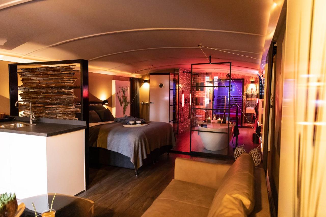 Hotel Wellnessboat De Michiel De Ruyter Groninga Esterno foto